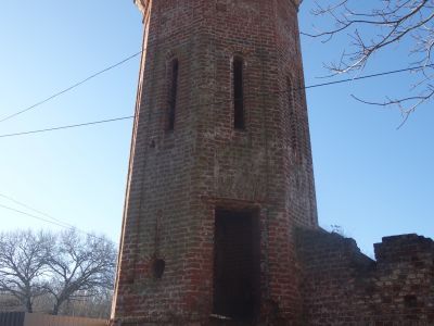 Угловая башня