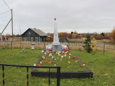 Братская могила воинов, погибших в годы Великой Отечественной войны 1941-1945 гг.
