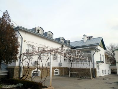 Служебная постройка