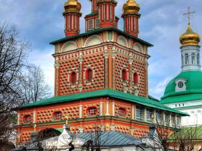 Надвратная церковь Рождества святого Иоанна Предтечи