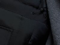 Пуховое пальто с капюшоном и отложным воротником