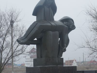 Мемориал "Скорбящая мать"