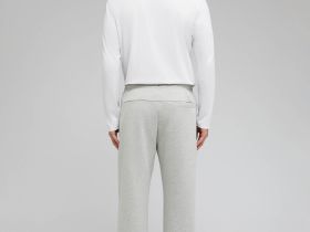 Трикотажные брюки прямого кроя