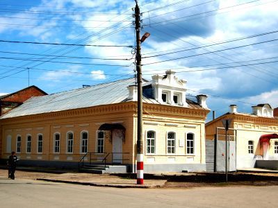 Дом купца Сипатова, в котором в 1917-1919 гг. размещался первый мелекесский Совет рабочих и солдатских депутатов