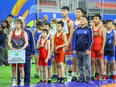 Республиканский фестиваль по вольной борьбе «Игры Боотуров» стартовал в Якутске