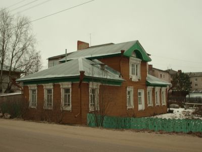 Жилой дом с мезонином