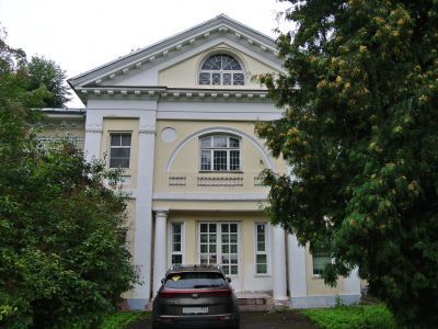 Корпуса: № 3 (Зимний дом), № 4 (Гостинный дом), Детский