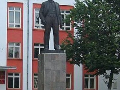 Памятник В.И.Ленину