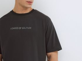 Футболка с текстовым принтом, Серый