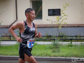 Чемпионом России на 100 км в Якутске стал Валерий Лукин