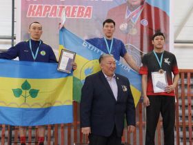 Мас-рестлеры разыграли последние путевки на Игры Манчаары