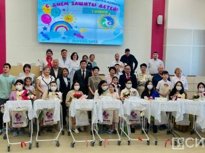 В Якутске прошла торжественная выписка малышей в День защиты детей