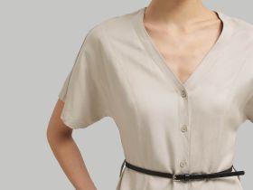 Приталенное платье миди со льном