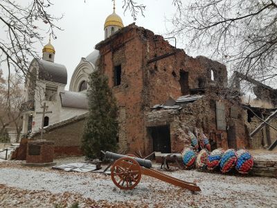 Руины центральной заводской лаборатории. Место боев 253-го Таращанского стрелкового полка 45-й стрелковой дивизии