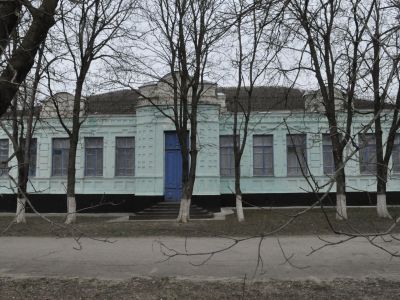 Здание, где работал секретарем станичного парткома писатель В.В. Овечкин