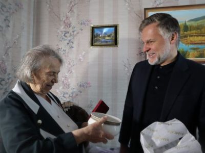 Юбилейную медаль 80-летия Великой Победы вручили ветерану тыла Марии Гусевой