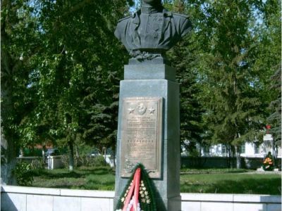 Бюст Дважды Героя Советского Союза С.В. Хохрякова