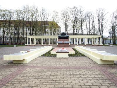 Мемориальный комплекс на братской могиле советских воинов, погибших при взятии города Тильзит в апреле 1945 года