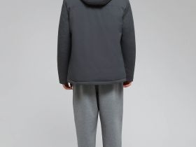 Утепленная куртка с капюшоном