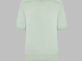 Легкий джемпер полуприлегающего кроя с коротким рукавом