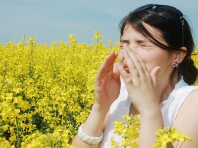 Аллерголог советует: как пережить сезон цветения без лекарств