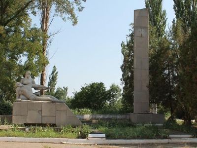 Памятный знак в честь воинов-односельчан, погибших в годы Великой Отечественной войны