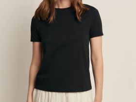 Футболка полуприлегающего силуэта