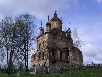 Преображенская церковь с остатками иконостаса