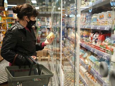Правительство поручило проработать меры сдерживания цен на молочные продукты