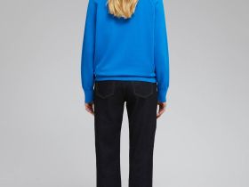 Джемпер с v-образным вырезом