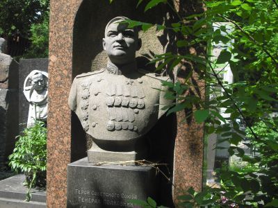 Могила - Коротеев Константин Аполлонович (1901-1953), Герой Советского Союза