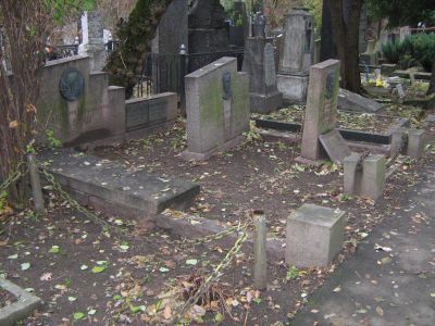 Надгробие Е.Б.Бош