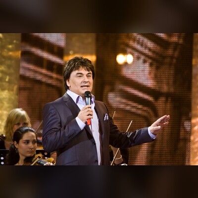 Александр Серов