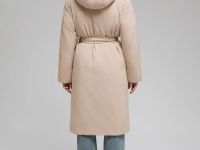 Пуховое пальто с поясом и капюшоном