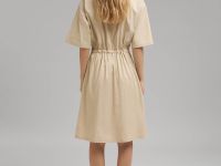 Платье из тенселя с эластичным поясом