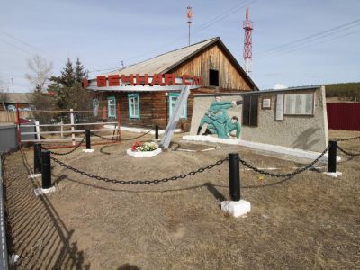 Памятник воинам-землякам, погибшим на фронтах Великой Отечественной войны