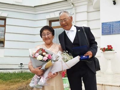 «Золотым» семьям Якутии вручили медали «За любовь и верность»