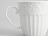 Кружка Emboss White