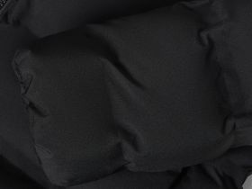 Утепленное пальто с капюшоном