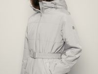 Утепленная куртка с эластичным поясом