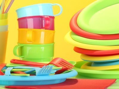 Во Франции запретили посуду из пластика