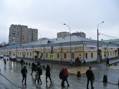 Службы, конюшни