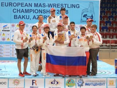 Десять золотых медалей летят в Россию