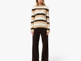 Женский свитер Lacoste в полоску с высоким воротом классического кроя