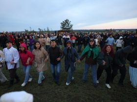 В Якутске на Ысыахе Туймаады состоялся обряд встречи солнца