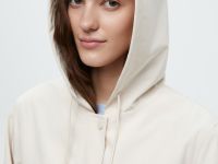 Ветровка с капюшоном свободного силуэта