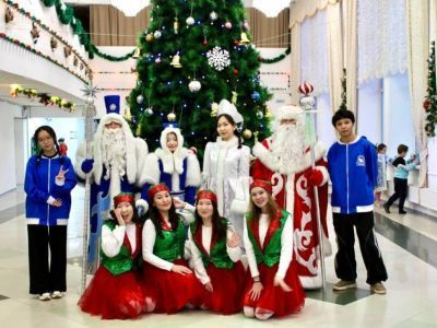 В Якутске прошли новогодние елки для детей участников СВО