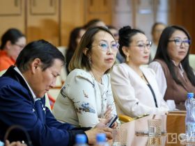 Госнаграды вручили журналистам Якутии в День национальной печати