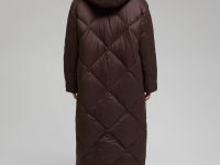 Пуховое пальто с капюшоном и воротником-стойкой