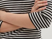 Футболка приталенного силуэта